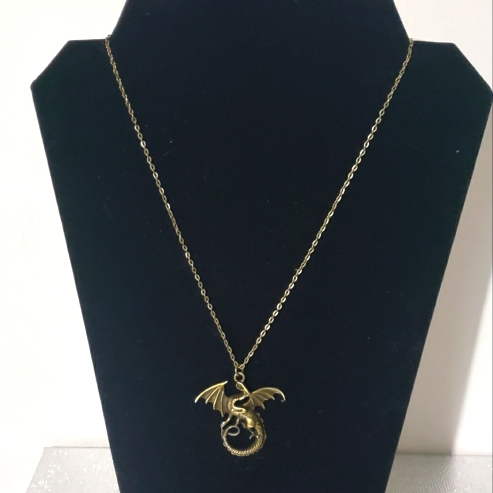 DRAGON NECKLACE